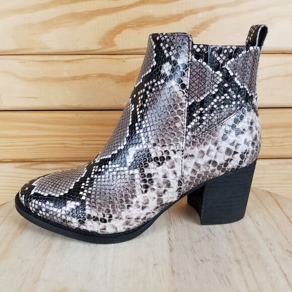 NWOT Blondo Waterproof Leather Booties Ankle Boots Snakeskin Pattern sz 6.5-7 - Picture 1 of 12
